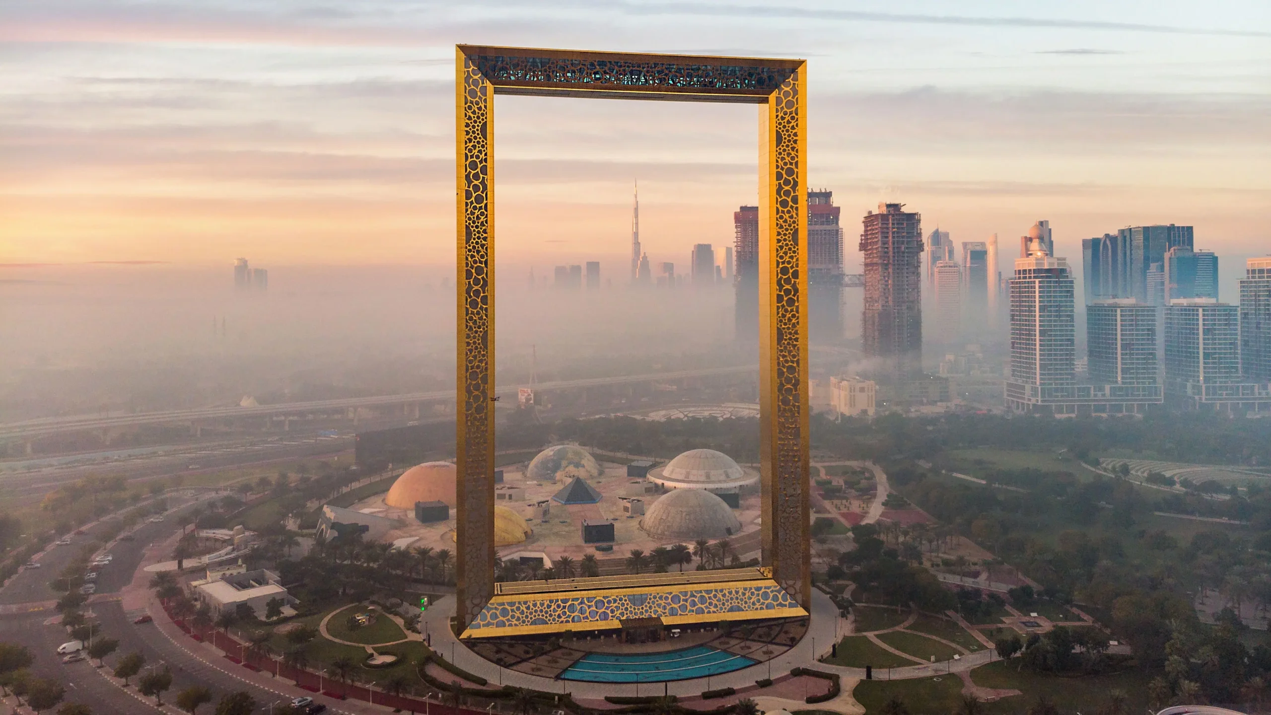 Dubai Frame - Image 3